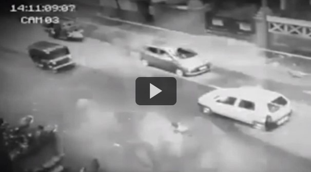 Разъяренный призрак пытался устроить ДТП на трассе, но попал на видео