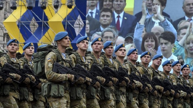 Юрій Сиротюк. Військовий парад чи «потьомкінська деревня»?