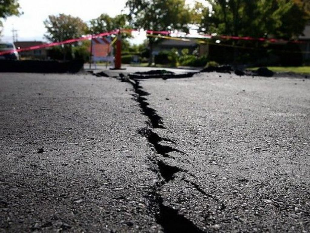 Землетрясение в Италии: люди покидают дома и уезжают