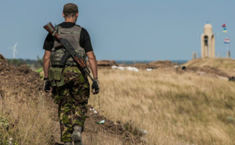 Ситуация на Донбассе: военных обстреляли из артиллерии и стрелкового оружия, есть погибшие