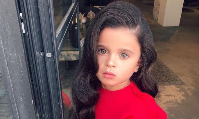 Маленькая Рапунцель из Тель-Авива: девочка покорила Instagram роскошной копной волос
