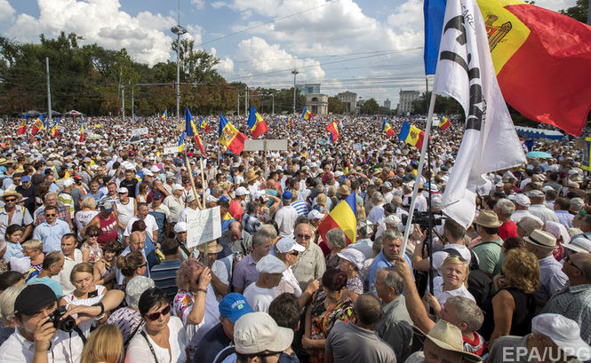 В Молдове не утихают акции протеста: чего хотят митингующие 