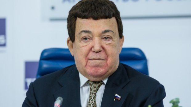 Повторяет судьбу Кобзона: рак пожирает известного композитора, фанаты в ужасе