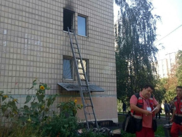 Пожар в Киеве: горело университетское общежитие, эвакуировали 50 человек