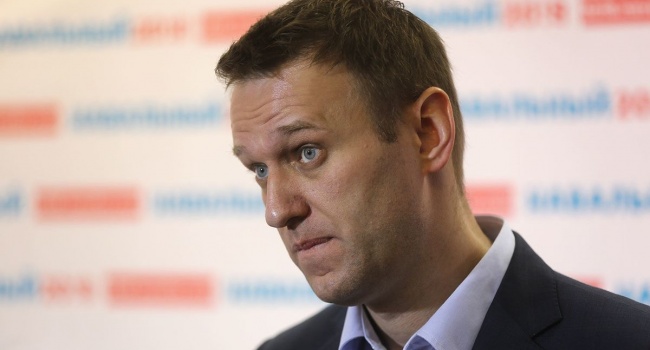 Источник: Навальный связан с Кремлем и его готовят к президентству