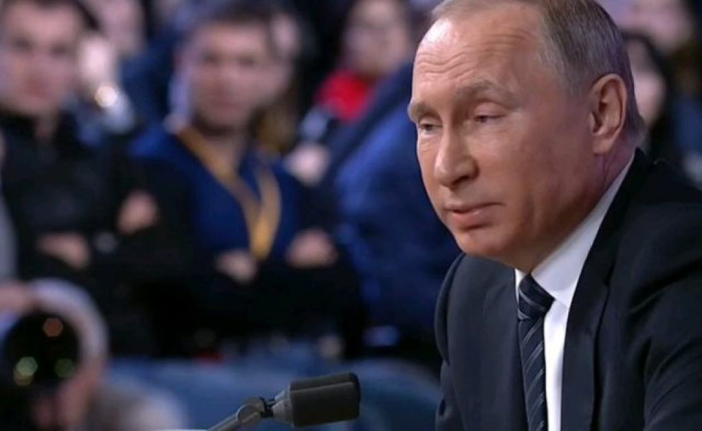 Путин публично поцеловал женщину, с которой у него роман