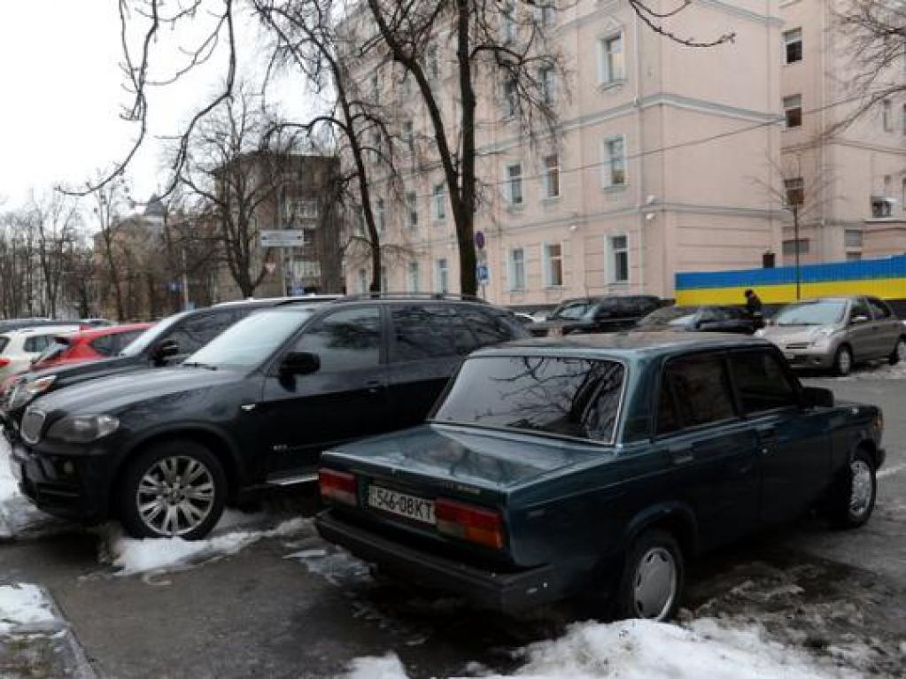 Стоит ли брать «всесезонку» либо б/у: какую резину лучше приобрести для езды зимой