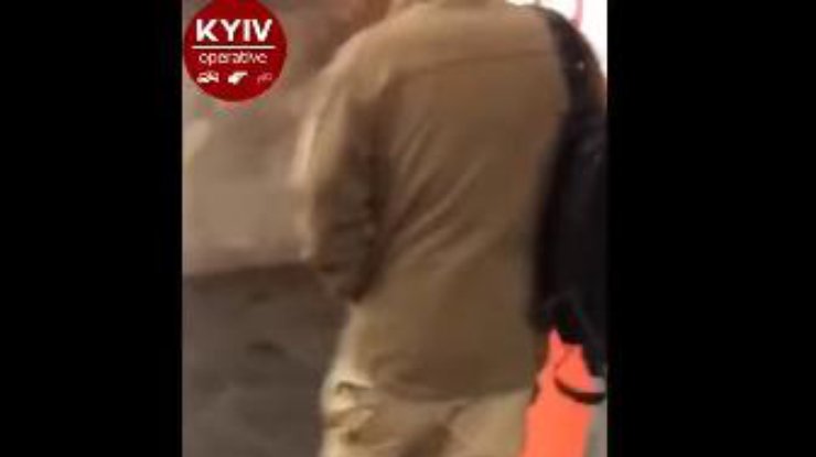 Извращенец показывал половые органы в киевском метро
