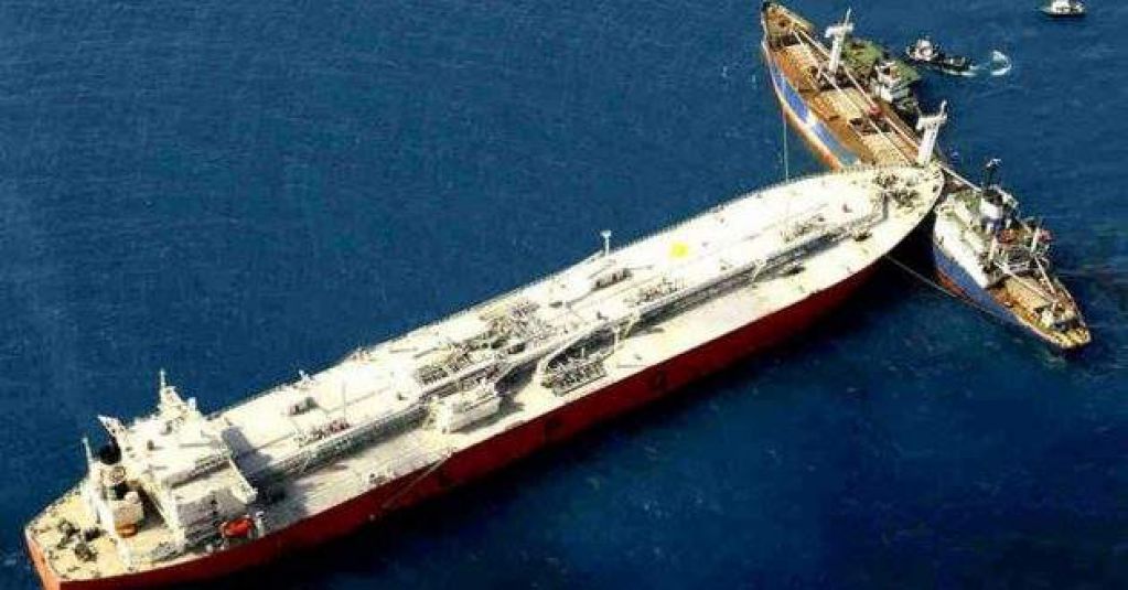 Столкновение судов в Босфоре: люди тонули под смех моряков, кадры ЧП. ВИДЕО