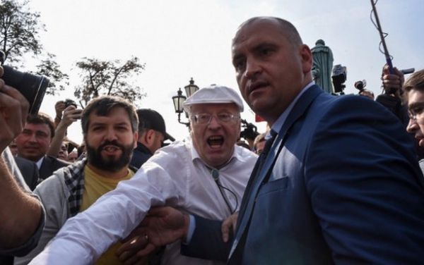 На коленях поползете: Жириновский намылился в Украину с «митингом дружбы»