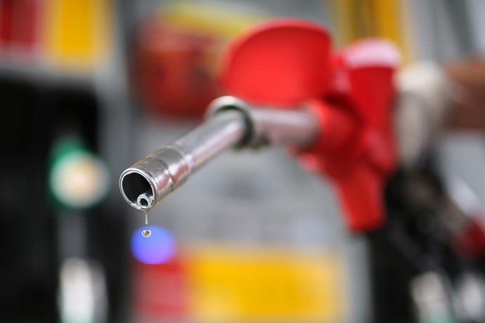 На украинских АЗС резко изменились цены на бензин