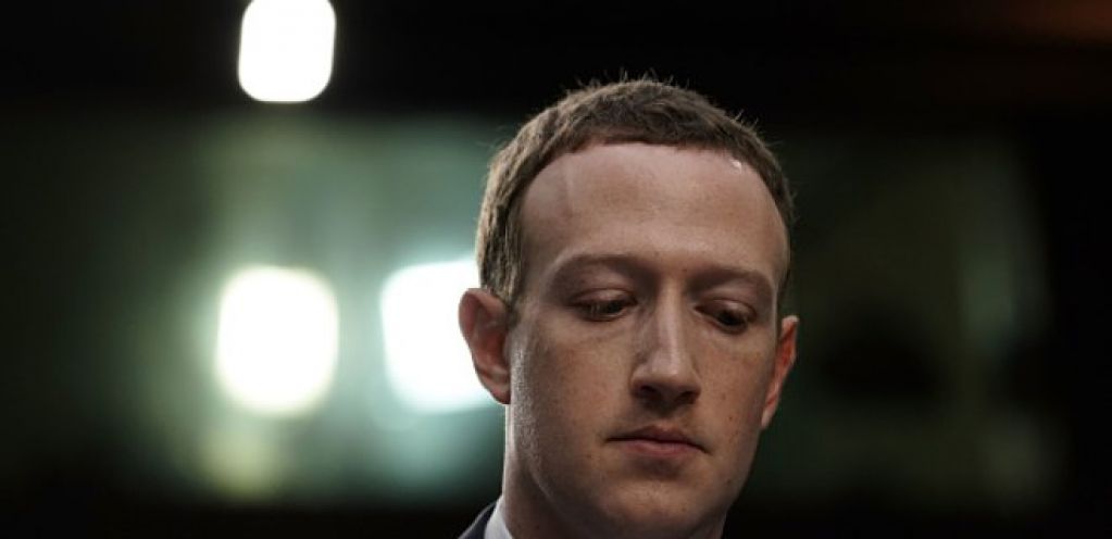 Акционеры Facebook предложили отстранить Цукерберга