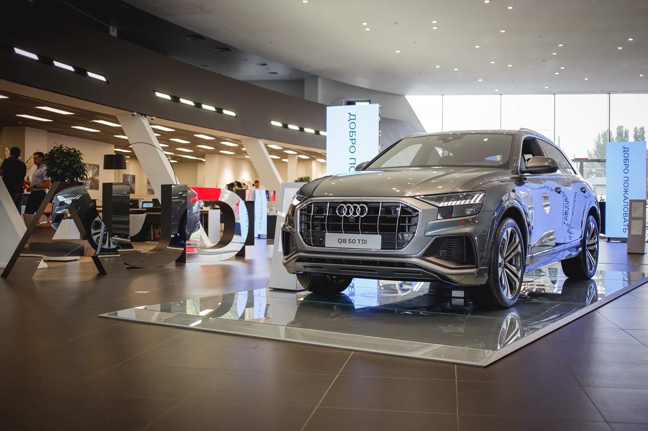 Новый продукт, которому нет равных. В Украине презентовали кроссовер Audi Q8