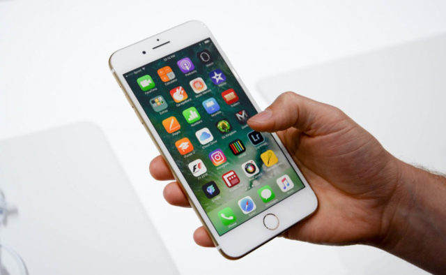 Apple огорчила владельцев старых iPhone