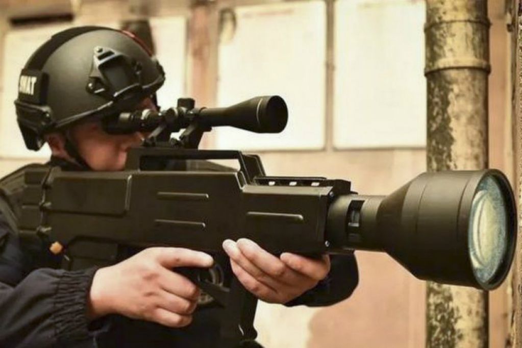 Поджаривает мясо с 800 метров: создана лазерная штурмовая винтовка