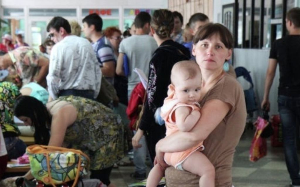 Возвращают паспорта: беженцев с Донбасса выгоняют из России
