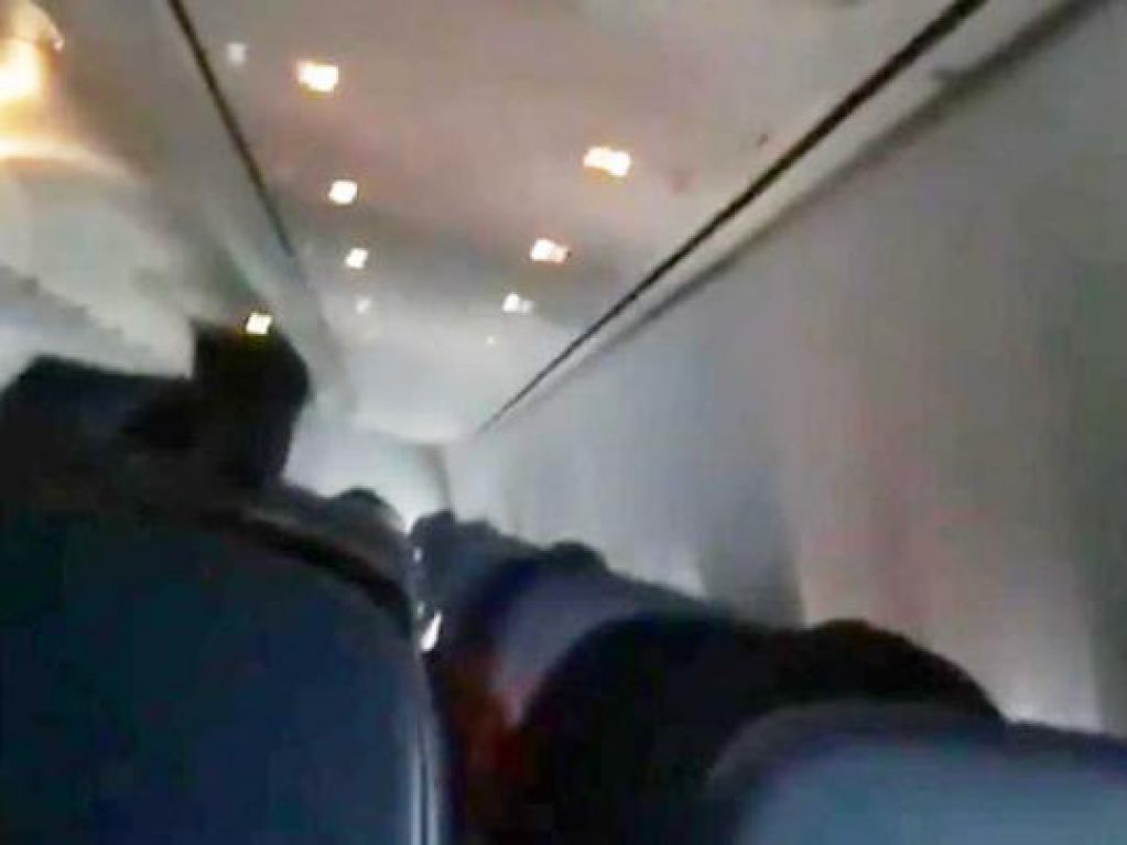 Пассажир перед смертью снял момент крушения Boeing 737 в Индонезии. ВИДЕО