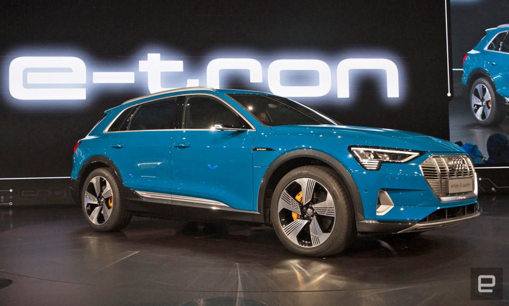 Максим Шкиль рассказал об инновациях в кроссовере Audi e-tron