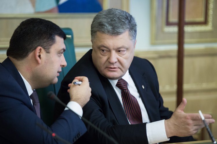 СМИ узнали, как Порошенко укрощает министров в подвале Кабмина
