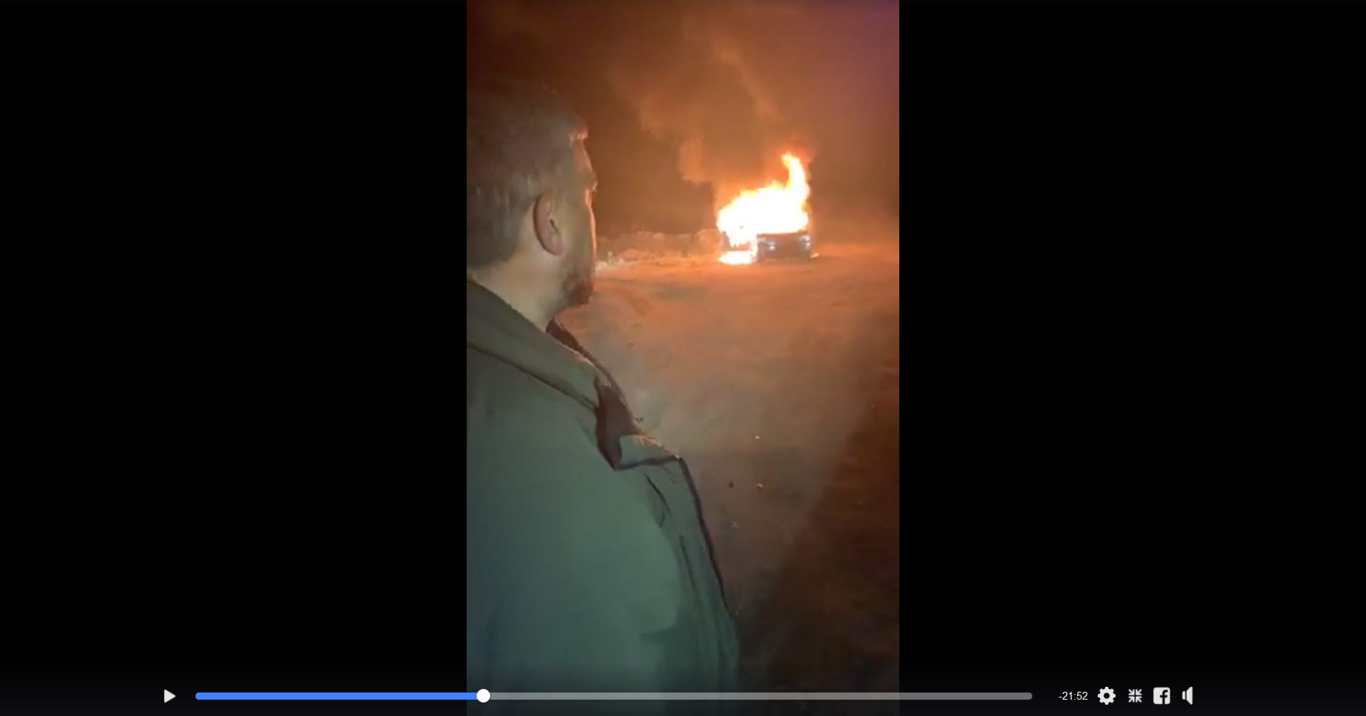 Лидер "евробляхеров" сжег свой "Range Rover" в знак протеста против нового закона