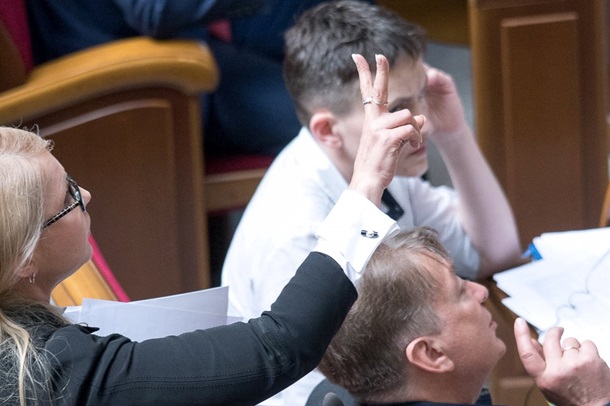Гайдай объяснил, почему Савченко и казак Гаврилюк остались на задворках украинской политики