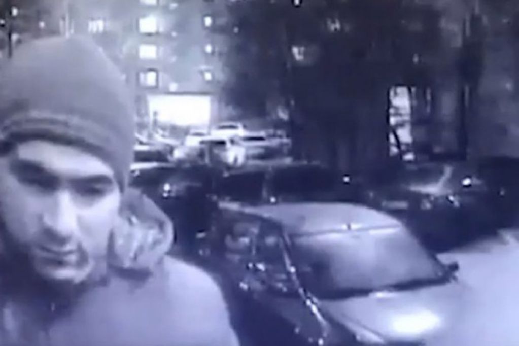 Камера снимает вас: в Сеть попала запись жуткого убийства женщины в лифте 