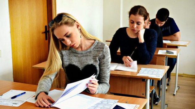 Украинские школьники не смогут сдать ВНО без нового паспорта