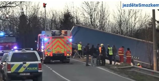У Чехії мікроавтобус з українцями потрапив у ДТП: четверо людей загинули