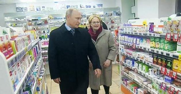 Сеть впечатлила питерская бабушка, для которой лекарства оказались важнее Путина. ВИДЕО