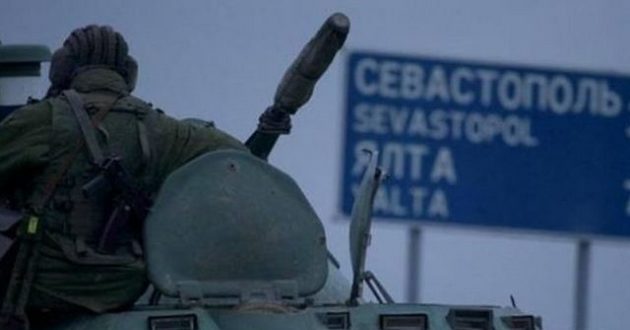 Крым превращают в концлагерь: показательные ФОТО из Севастополя