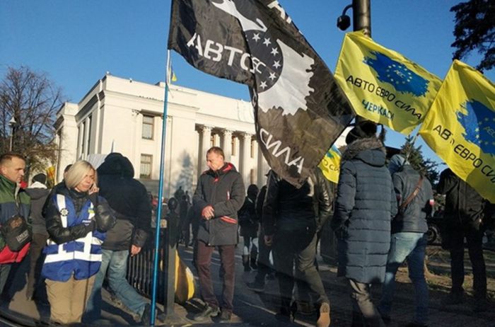 Владельцы «евроблях» анонсировали всеукраинскую акцию гражданского неповиновения