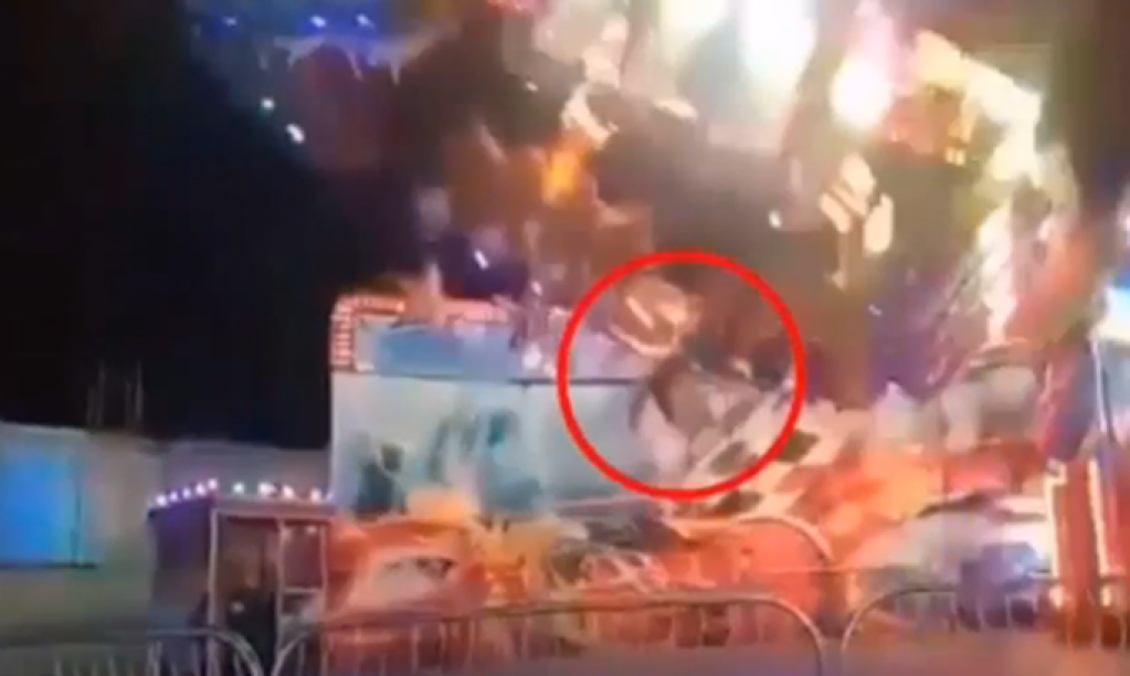 Девочка на полной скорости вылетела с аттракциона. ВИДЕО