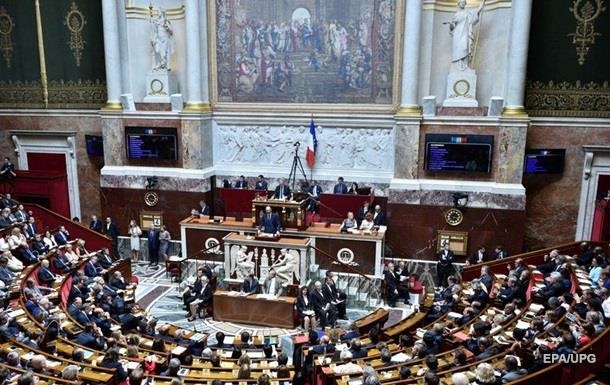 Макрон решил ужесточить цензуру во Франции ради демократии