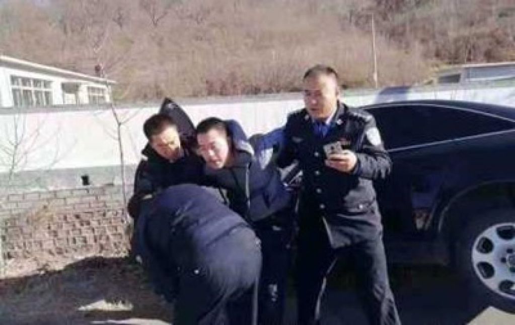 В Китае автомобиль протаранил группу школьников: есть жертвы