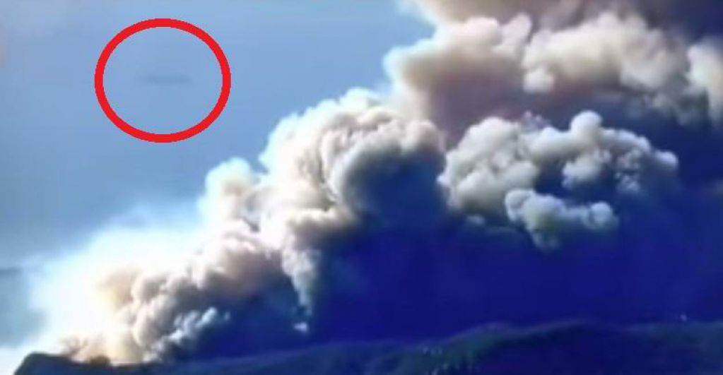Загадочная аномалия попала на видео во время калифорнийских пожаров