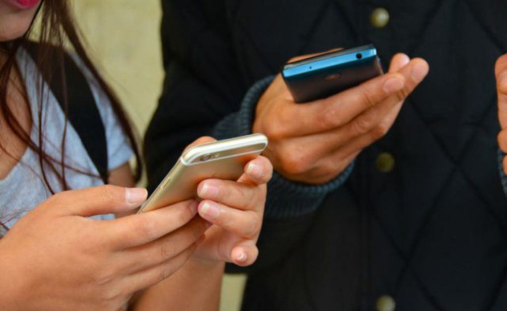 Однажды не включится: названа роковая ошибка при зарядке смартфона