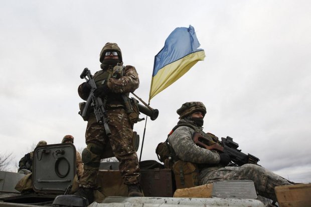 Абсурд и профанация: какое военное положение подсунули украинцам