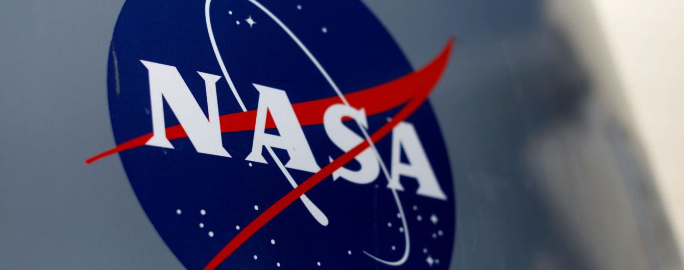 Аппарат NASA InSight прислал первый снимок с поверхности Марса. ФОТО