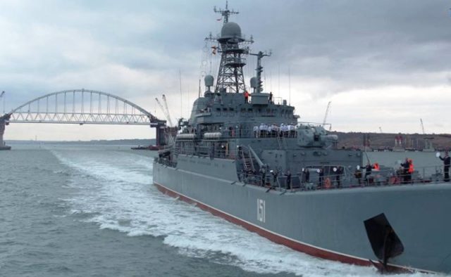 РФ создает опасный прецедент – любая страна получает право отжать у России любой корабль, зашедший хоть на час в ее воды, – журналист