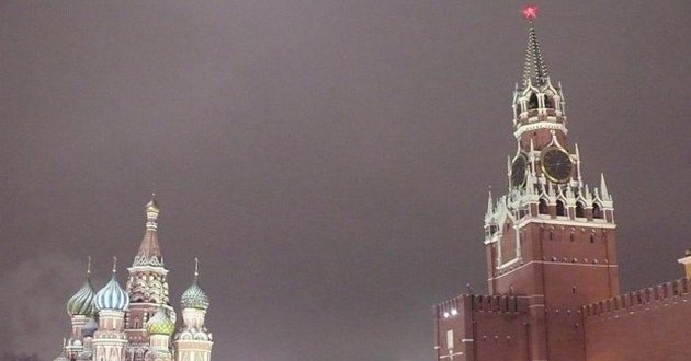 Огромный снежный "орган": Путину прямо в Кремле сделали оригинальный подарок. ВИДЕО