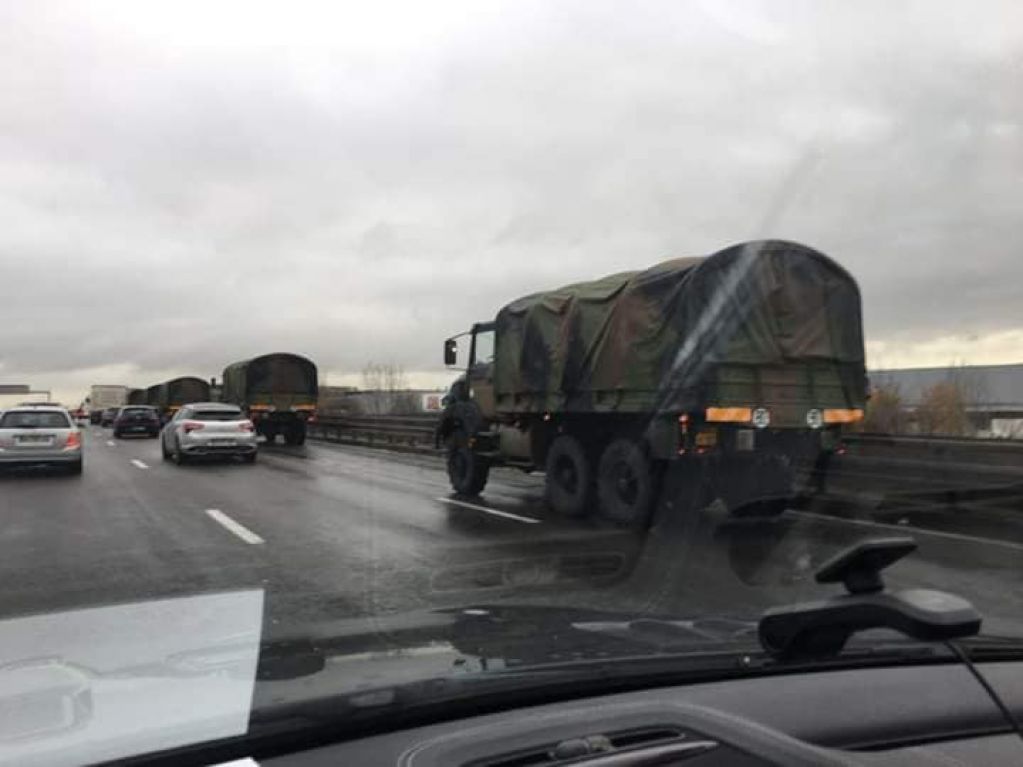 В Париж стягивают армию. ФОТО. ВИДЕО