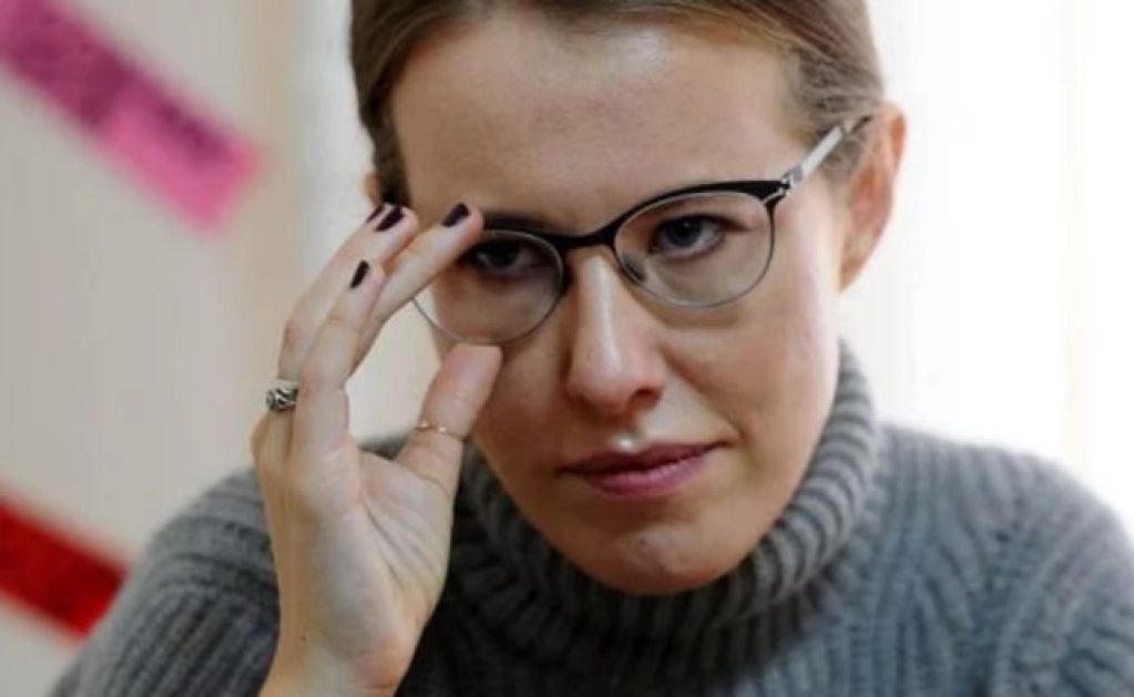 Начал меня бить, я побежала: Собчак поколотил ее возлюбленный