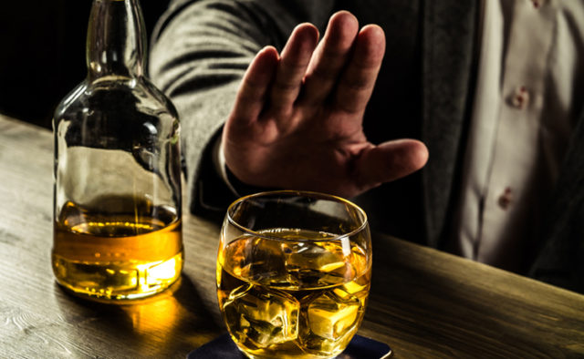 Врачи назвали самый опасный вид алкоголя