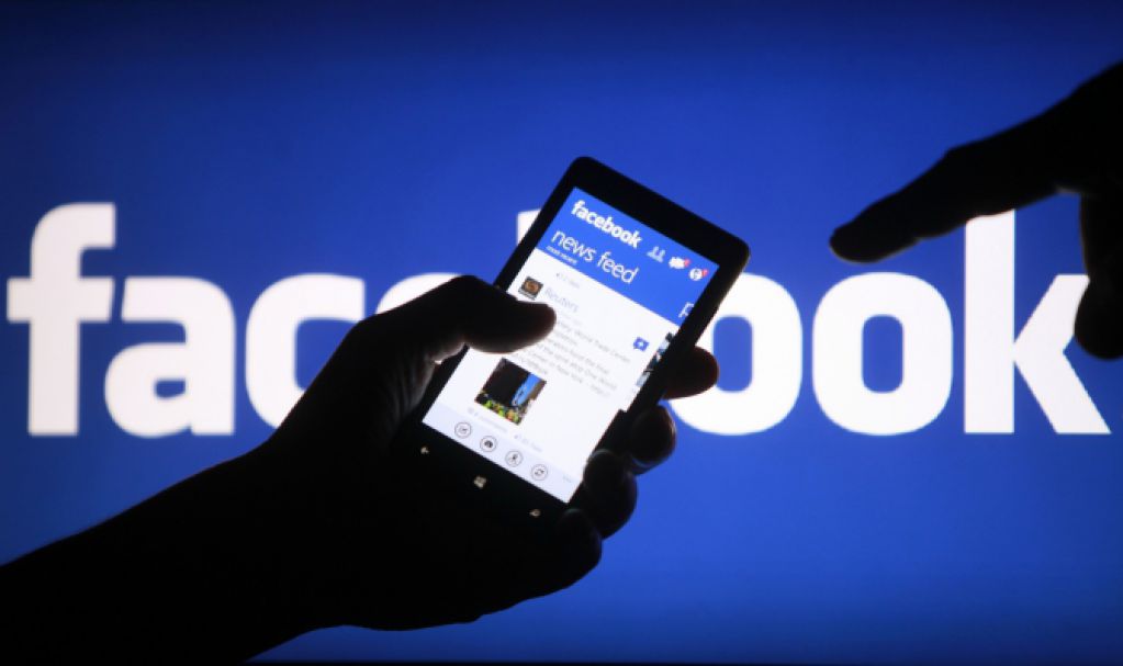 Кухарчук о секс-запретах в Facebook: Это выглядит приблизительно как «возбудим и не дадим»