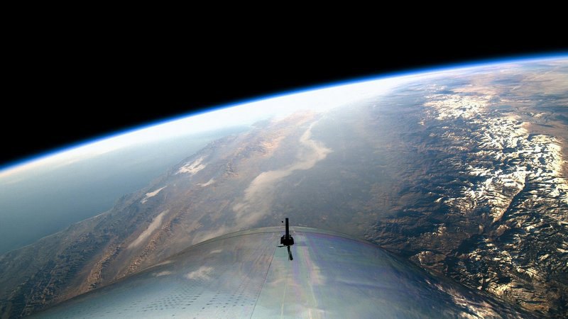 Virgin Galactic впервые вывела в космос свой корабль SpaceShipTwo. ФОТО
