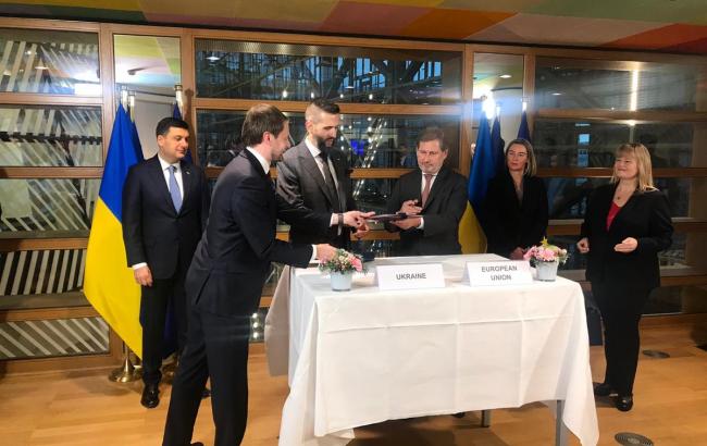 Гройсман констатировал подписание новых соглашений между Украиной и ЕС 