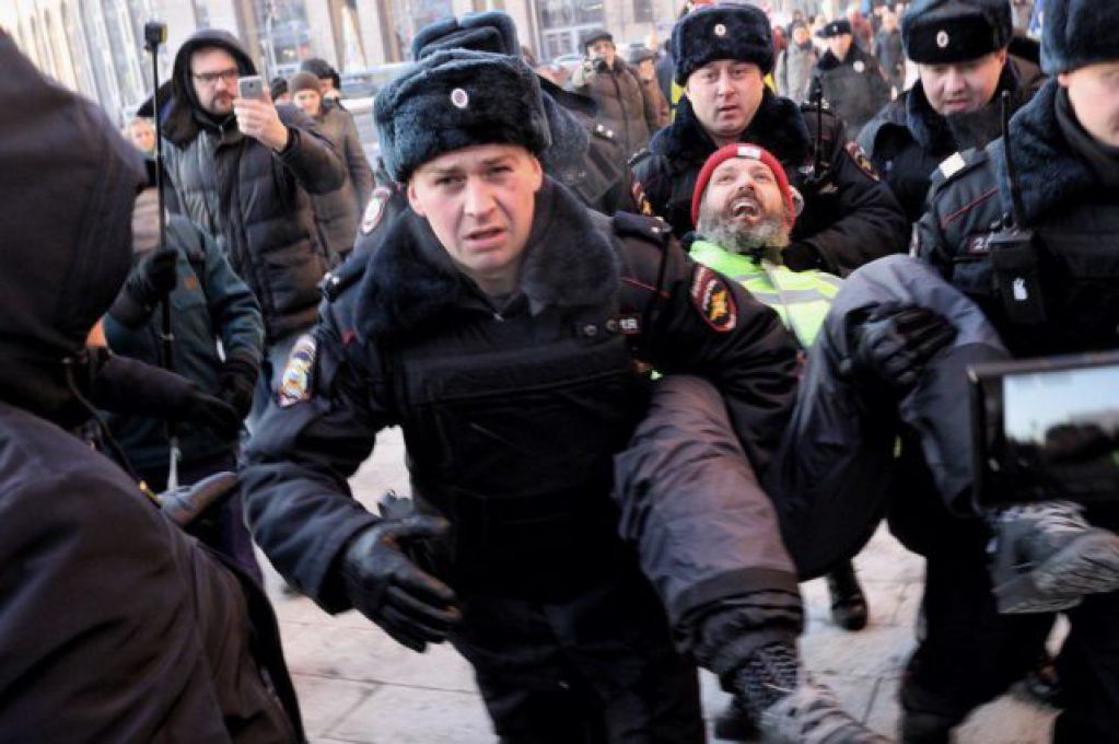 Москва против Путина: «Отпусти моряков. Мы не хотим войны»