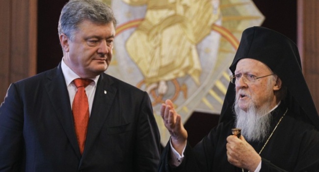 Источник в Иерусалимском патриархате рассказал, во что обошелся Порошенко Томос для Украины