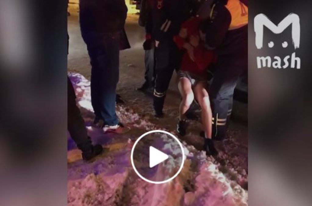 В России неадекватный водитель протаранил 13 авто: есть видео