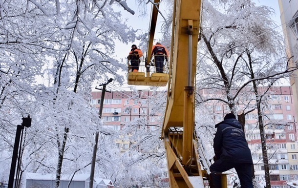 В Украине без электричества остаются 104 населенных пункта